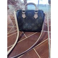 ราคา กระเป๋า สะพาย LV mini มือสองสภาพดีมาก (12891077381)