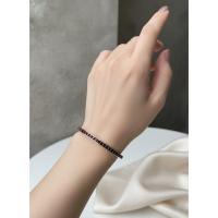 ราคา กำไลข้อมือพลอยโกเมนจันทบุรี (Garnet) พลอยทรงสี่เหลี่ยม พลอยไม่มีตำหนิ มีไฟ สีสวย ทุกเม็ด ตัวเรือนเงินแท้92.5%ชุบทองคำขาว (57700967336)