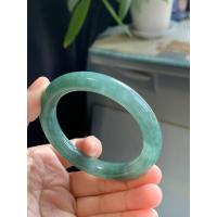 ราคา กำไลหยกเขียวเนื้อแก้วเนื้อสวยทรงโดนัทม้วนกลมขนาด:56x10.3mm.หยกพม่าแท้สีธรรมชาติ (28628565856)