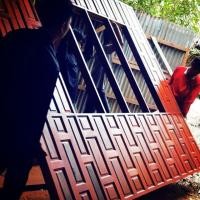 ราคา ฝาทรงไทยทำจากไม้เก่า พื้นไม้สัก ไม้มะค่า ประตูบานเฟี้ยม (2144499451)