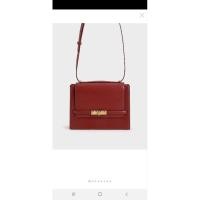 ราคา CHARLES & KEITH กระเป๋าสะพายข้าง สีแดง มือ2 งานSHOPแท้% (20980467552)
