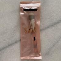 ราคา HUDDA BEAUTY Cheeky Tint Blush Stick Brush (55154859364)