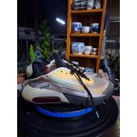 ราคา Nike Air Max 2090 มือสองสภาพดีมาก ไซส์42 (28344057184)