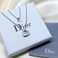 ราคา Dior necklace (ของแท้มือสอง) (22769333701)