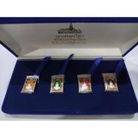 ราคา เหรียญแสตมป์หลวงพ่อโสธร พิมพ์เล็ก ลงยา 4 เหรียญ 4 สี ตามรูป พร้อมกล่องกำมะหยี่สวยงาม (3561031673)