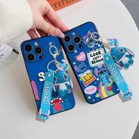 ราคา สําหรับ Samsung Galaxy J2 J3 2017 J3 J7 J7 2015 J7 Core J7 2018 J5 J5 2015 Neo J4 J4 2018 J4 Plus 3D การ์ตูน Stitch ซิลิโคนนุ่มเคสโทรศัพท์ของเล่น Key Chain สายรัดข้อมือ (44558355108)