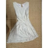 ราคา เดรสสีขาวครีม size s ลูกไม้ลายฉลุ มีซับใน แบรนด์ญี่ปุ่น (27226476831)