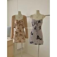 ราคา มือ 2 ป้ายwg เดรสสายเดี่ยวลายดอก งานผ้ามุ้ง มาพร้อทเสื้อคลุม สีครีม (26566130461)
