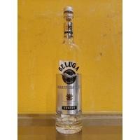 ราคา ขวดเปล่า Beluga Vodka เป็นวอดก้าระดับซูเปอร์พรีเมียมจากรัสเซีย (ผลิตที่ไซบีเรีย) หายาก โลโก้ตัวนูนสวยหรู สำหรับโชว์ สะสม (50607212627)