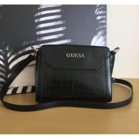 ราคา GUESS CROC SHOULDER BAG (1329685436)