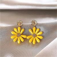 ราคา ต่างหูดอกเดซี่สีเหลืองดีไซน์ทันสมัย เหมาะสำหรับโอกาสต่างๆ น่ารักน่ารัก (56208044839)