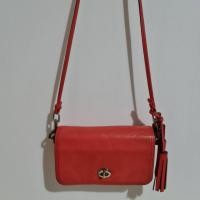 ราคา Coach กระเป๋าสะพายมือสองของแท้ ขายตามสภาพสวยน่ารัก ขนาด 8 นิ้วหนังสีชมพูอมส้ม (22747004301)