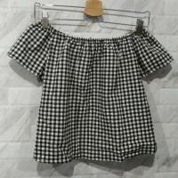 ราคา เสื้อเปิดไหล่แบรนด์ ZARA แท้ (662654416)