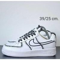 ราคา Nike Air Force 1 มือสอง แท้ (42520024971)
