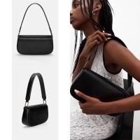 ราคา (ของแท้) Pull&Bear bag กระเป๋าสะพายหนังสีดำ (29773502248)