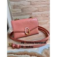 ราคา Charles & Keith Chunky Chain Strap Women's Trapeze Bag - Peach (26200343090)