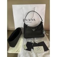 ราคา Prada re edition 2005 Y21 หูหนัง (17573325913)