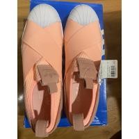ราคา Adidas slipon สีชมพู ของแท้ 100%ของใหม่ (3000253679)