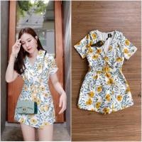 ราคา เสื้อผ้างานป้าย : จั๊มสูทขาสั้น ลายดอกไม้สีเหลืองสดใสมากๆ พิมพ์ลายคมชัดทั้งชุด แพทเทิลกระโปรงกางเกง ใส่สวยสุด (3604703408)
