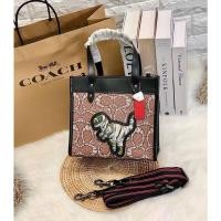 ราคา กระเป๋าทรงTote COACH X MICHAEL B. JORDAN FIELD TOTE 22 IN MUMMIFIED SIGNATURE CANVAS WITH REXY (12342120156)