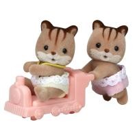 ราคา ตุ๊กตาครอบครัวซิลวาเนียน ฝาแฝดกระรอกวอลนัท Li-46 เครื่องหมาย ST ได้รับการรับรองสำหรับอายุ 3 ปีขึ้นไป ของเล่นตุ๊กตาครอบครัวซิลวาเนียน EPOCH สินค้าใหม่ที่ถูกกฎหมายและเป็นของแท้ที่จำหน่ายใน (53550675716)
