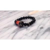 ราคา กำไลหินนำโชค ตะกรุดสีผึ้งแดง กรอบดำ หินดำเงา ครูบากฤษณะ พร้อมร้อยหินมงคล นิล กรอบตะกรุดเงินรมดำ (2306815014)