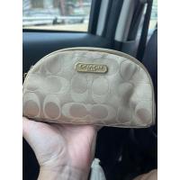 ราคา กระเป๋า Coach สีทอง ใส่เครื่องสำอาง (20390762916)