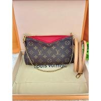 ราคา lv monogram pallas clutch (46157285451)