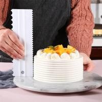 ราคา เซ็ตหวีตกแต่งเค้ก เซ็ตที่ปาดตกแต่งเค้ก ชุดแผ่นปาดเค้ก 4 ชิ้น Scraper Smoother (8207809159)