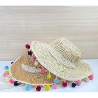 ราคา หมวกสานถักใยธรรมชาติ สไตล์ชาวดอยพร้อมผ้าคาดลูกไม้คล้องคอ และ หมวกสานประดับลูกปัดไม้และเปลือกหอย (23532069305)