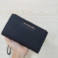 ราคา คล้องมือ MK แท้ 100% (5204983055)