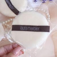 ราคา พัฟทาแป้งฝุ่น LAURA MERCIER VELOUR PUFF ขนาดมินิ **ของแท้ ** (4441672666)