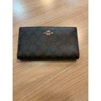 ราคา พร้อมส่ง New กระเป๋าสตางค์ใบยาว COACH Slim Zip Wallet In Signature Canvas (25360486891)