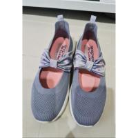ราคา Skechers รองเท้า มือสอง สภาพดีมาก (13113444521)