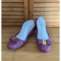 ราคา รองเท้า FERRAGAMO (52705003345)