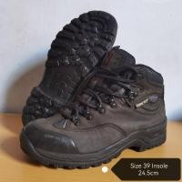 ราคา CAMPLINE NEW BLACKSTORM GTX MID 39 รองเท้าเดินป่า (43223318537)