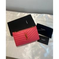 ราคา กระเป๋า Saint Laurent Monogram Zip Pouch แท้ สภาพใหม่ (53751646227)