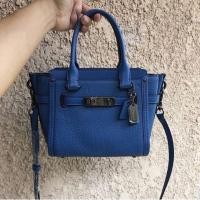 ราคา Coach Swagger 21 Carryall in Pebble Leather 37444 Lapis (742533670)