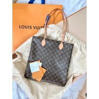 ราคา Louis Vuitton CARRY IT (21910613351)