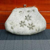 ราคา กระเป๋าลูกปัด Handmade สินค้าญี่ปุ่นมือสอง (1069952951)