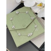 ราคา สร้อยคอดอกไม้ Van Cleef & Arpels เพชรเต็ม ดีไซน์คลุมกลีบทะแคงประดับเพชร (57357968610)