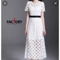 ราคา ส่งต่องานป้าย Factory boutique สภาพ100% ลูกไม้หรูหรามาก ใส่ได้ทุกเทศกาล (16820764887)