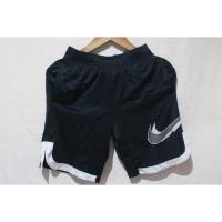 ราคา nike กางเกงกีฬาขาสั้นมือ 2 ของแท้ (42953168050)