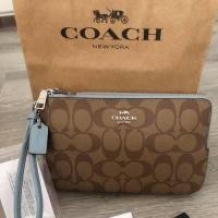 ราคา ของใหม่ มือ1 Coach แท้ ใบใหญ่สีฟ้าพาสเทลสุดน่ารัก ใบใหญ่ใส่พลัสได้ สวยมาก หนังทั้งใบลายซี สภาพ100% มือ1 (7705959553)