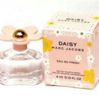 ราคา Daisy Marc Jacobs Eau So Fresh 4ml. น้ำหอมกลิ่นหอมหวานสดใส (241498040)