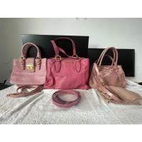 ราคา กระเป๋าทรงถือหรือสะพายไหล่ miu miu แบรนด์เนมแท้มือสอง พร้อมใช้งาน (15382097310)