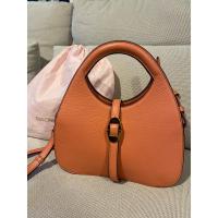 ราคา Used like new Coccinelle Cosima Handbag in Geranium กระเป๋าหนังแท้แบรนด์อิตาลี (21872561776)