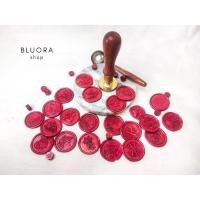 ราคา ครั่งสำเร็จรูป Wax Seal ลายสวย สำหรับซองเชิญ งานพิเศษ (สีแดงสด) (42814380327)