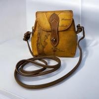 ราคา Alviero Martini Made In Italy Crossbody Bag ลายแผนที่แบรนด์แท้หนังแท้วินเทจ (28516647885)