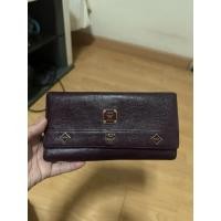 ราคา กระเป๋าสตางค์หนังแท้ MCM แท้ มือสอง หนังเงาสวยค่ะ (43528286026)